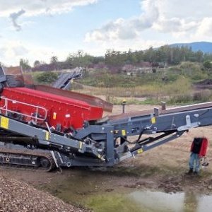 foto 25.7t hrubotřídič 300t/h mobil 2síta Maximus 512S / RubbleMaster HS5000 M