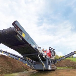 foto 25.7t hrubotřídič 300t/h mobil 2síta Maximus 512S / RubbleMaster HS5000 M