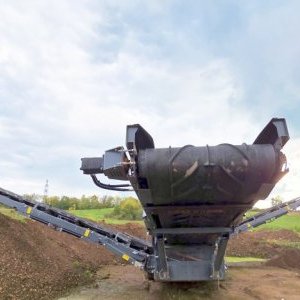 foto 25.7t hrubotřídič 300t/h mobil 2síta Maximus 512S / RubbleMaster HS5000 M